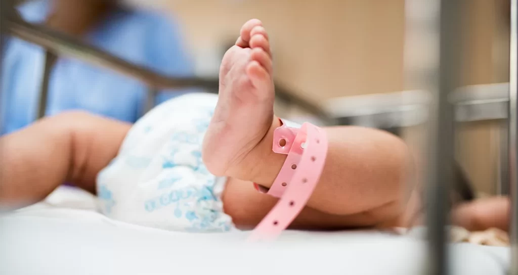 temperatura fiebre bebés, síntomas fiebre bebés, fiebre bebé axila, fiebre alta bebe, fiebre a bebe de 2 meses, fiebre a bebes, fiebre bebe 1 año, remedios caseros para la flemas en bebés recién nacidos, remedios caseros para cólicos en bebés recién nacidos